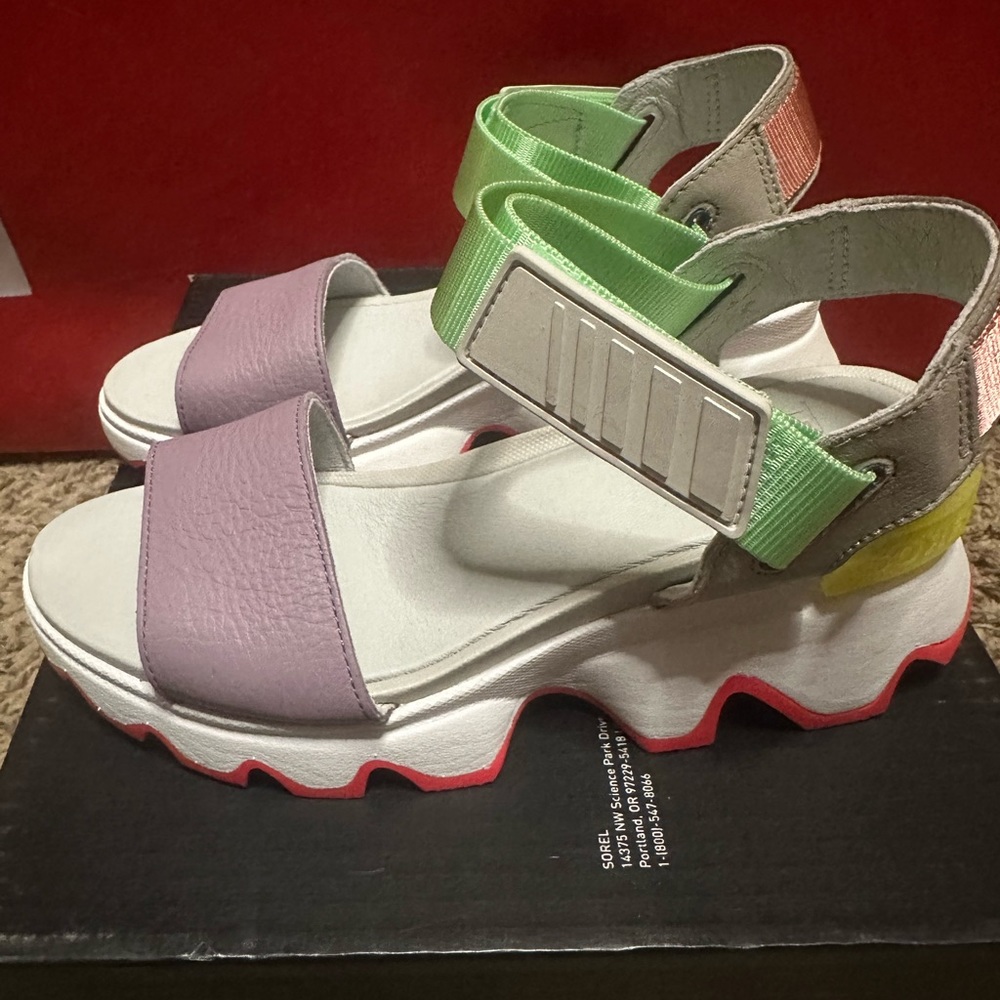 SOREL Women’s Kinetic Sandals: DOVE (MULTI-COLORED): NEW SZ 7